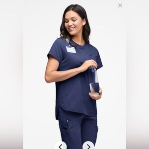 Resurge NAVY women’s scrub top